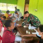 Wujudkan Masyarakat Sehat, Satgas Yonif 131/BRS Bersama Klinik Santa Lusia Laksanakan Pelayanan Kesehatan Gratis.
