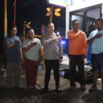 Ramadan Kasih, Sembari Patroli Kapolres Tulungagung Berbagi Sembako