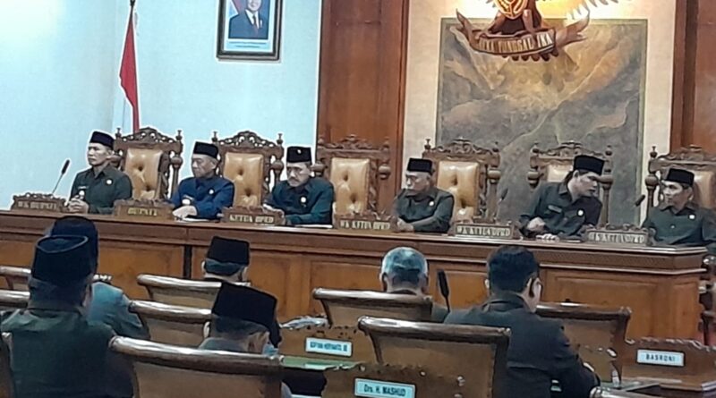Rapat Paripurna DPRD Tulungagung