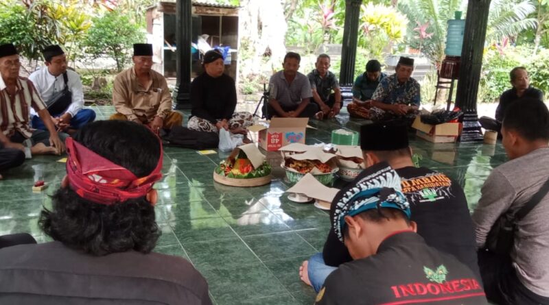 Masyarakat Desa Tanggung Gelar Tradisi Nyadran, Lestarikan Warisan Leluhur Mbah Surontani