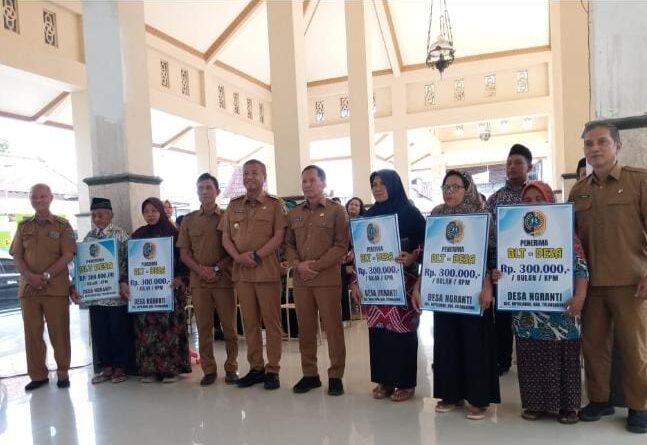 Foto kunjungan Bupati Tulungagung ke Desa Ngranti