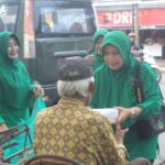 Sentuhan Jumat Berkah Persit Trenggalek, Hadirkan Kepedulian untuk Tukang Becak