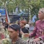 HUT ke-820 Tulungagung: Kirab Bersinagari dan Tradisi Lawadan Jadi Magnet Ribuan Warga