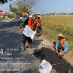 Jalur Alternatif Jembatan Gondang Jadi Prioritas, PUPR Tulungagung Percepat Penambalan Jalan Jetaan–Gebang