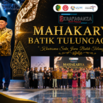 Batik Ngrowo Naik Kelas, Plt Bupati Ahmad Baharudin Ajak Masyarakat Jadi Duta Produk Lokal